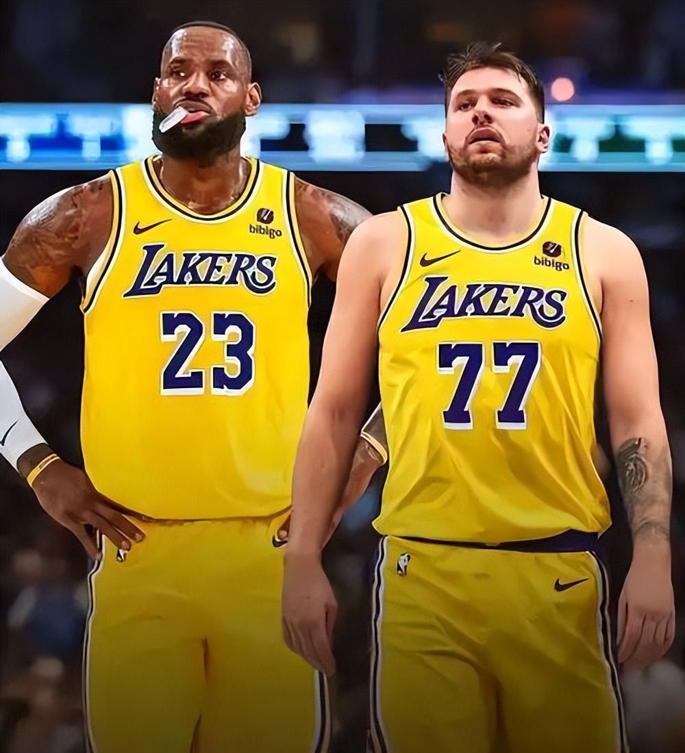 国足与澳大,利亚激战在,采访记者团,中欧体育会员登录入口,H5中欧体育官网,中欧体育